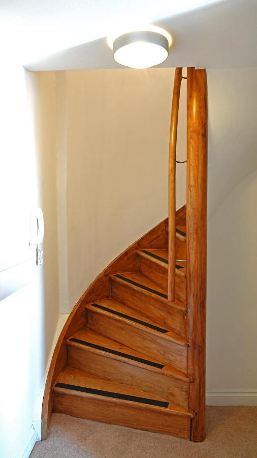Merchants Rise Apartment *